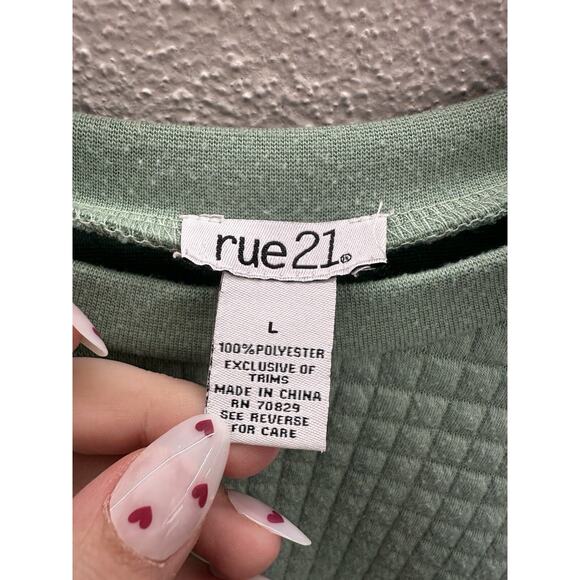 Rue 21 Womens Top Size Large Green Quilted Long Sleeve Cropped Pullover - Picture 4 of 12